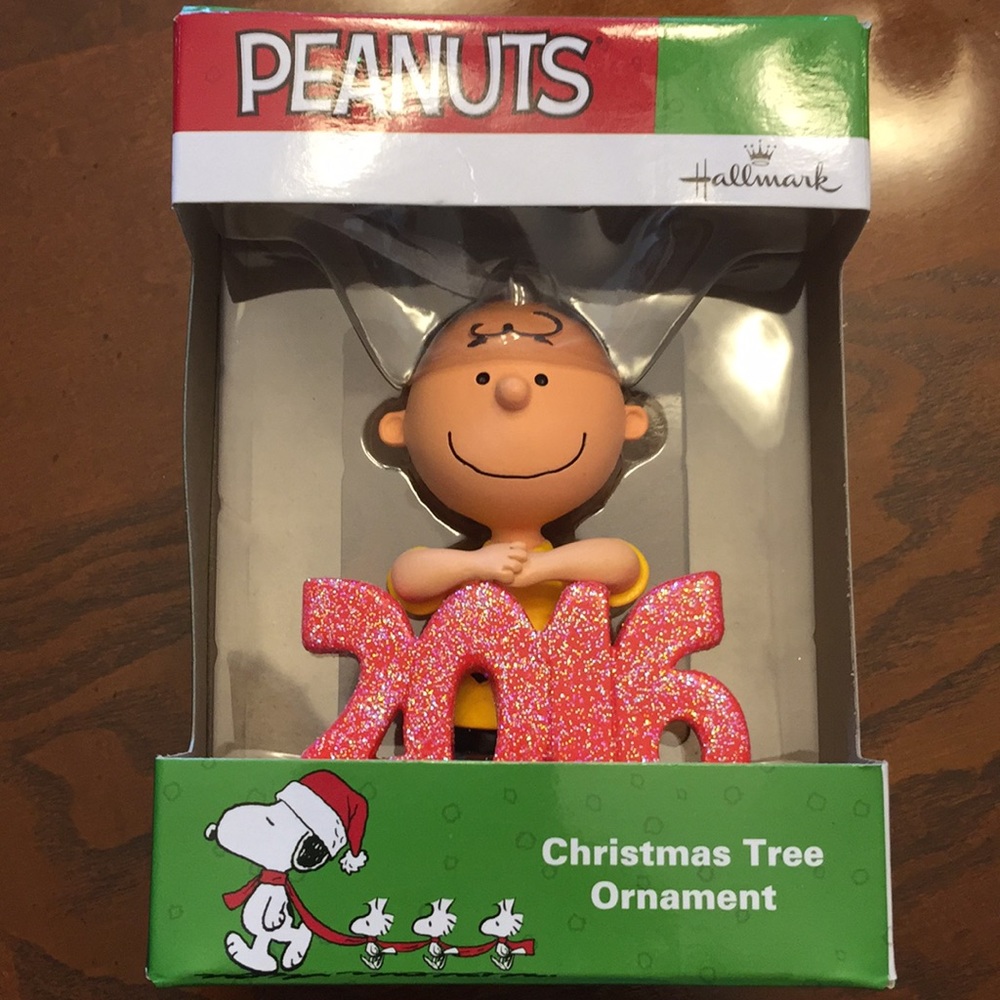 Peanuts Charlie Brown ornament 2016